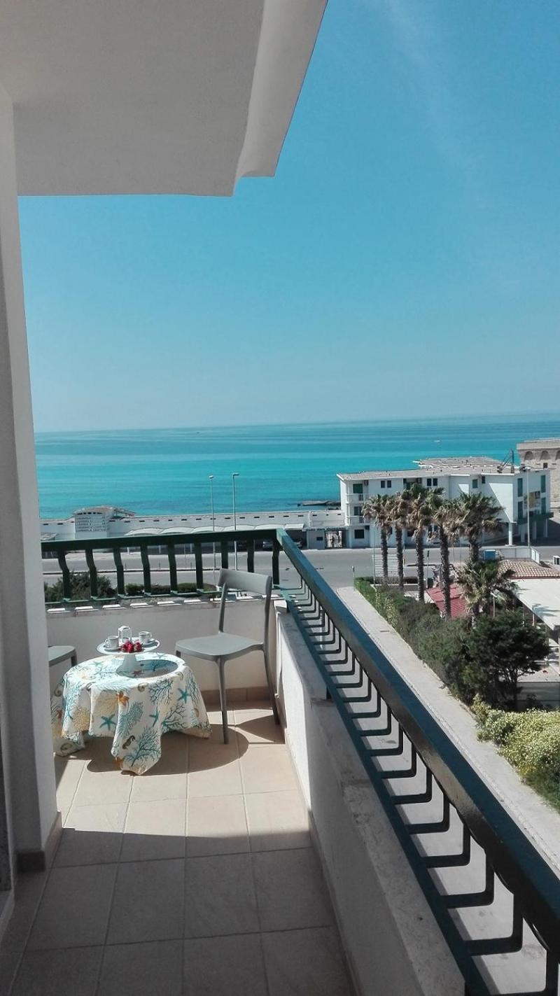 le terrazze sul mare gallipoli lido Esterno foto